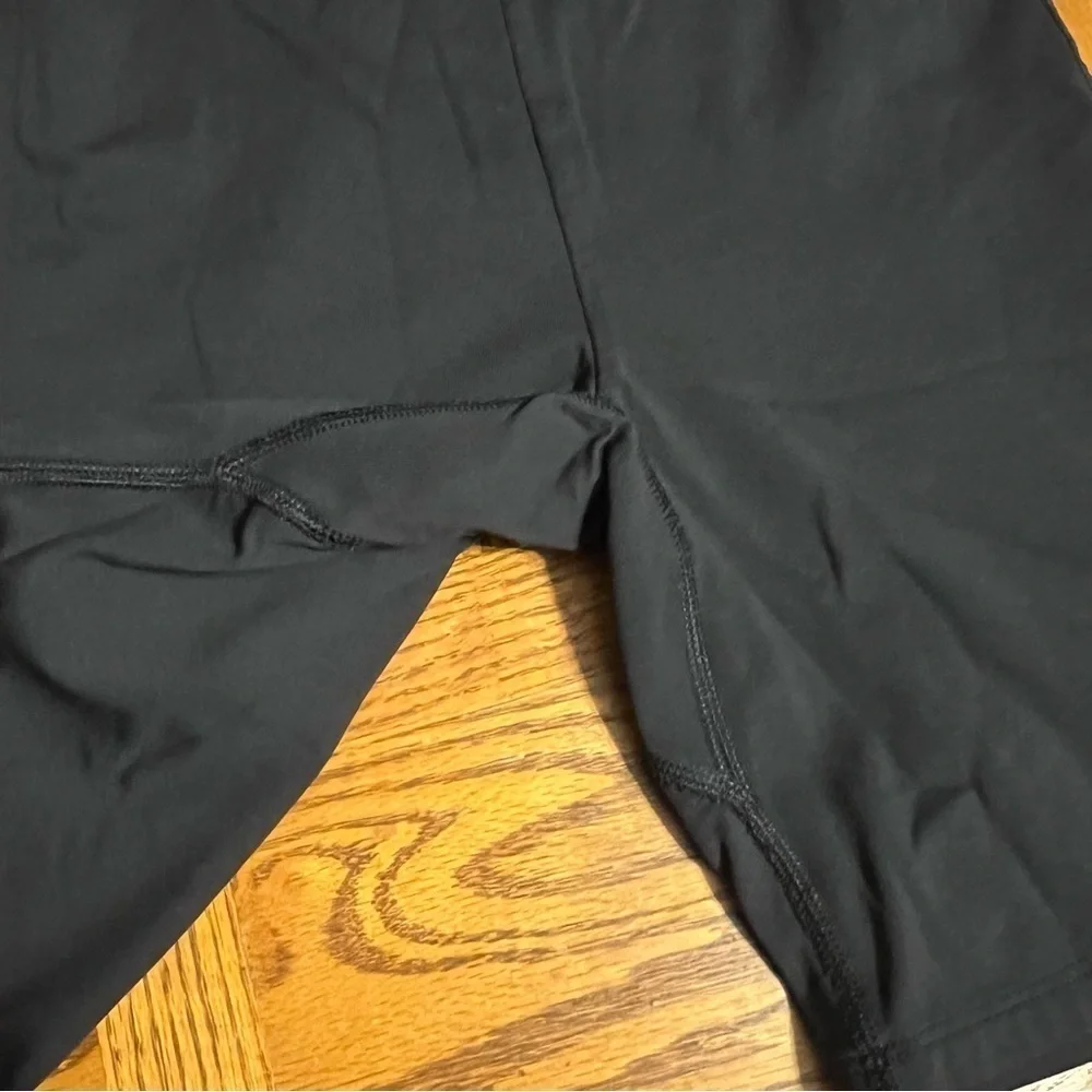 Aritzia Babaton Contour V-Neck Shorts Romper Sz S in Black Athletic